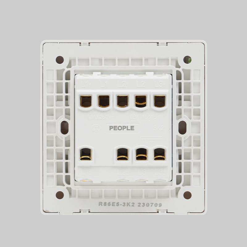 南宫NG·28相信品牌力量三联开关(R86E5) 